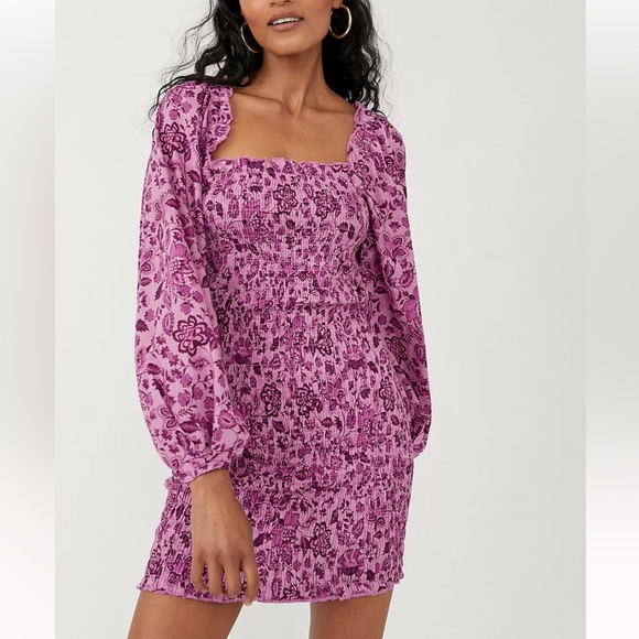 Free People Dresses & Skirts - Free People Purple scrunch Sheath Dress with Bishop Sleeves
